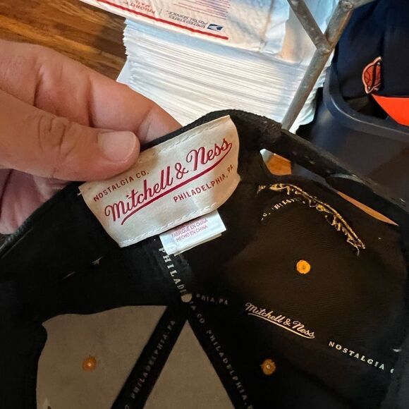 Los Angeles Lakers 2010 Finals Hat - Picture 5 of 5